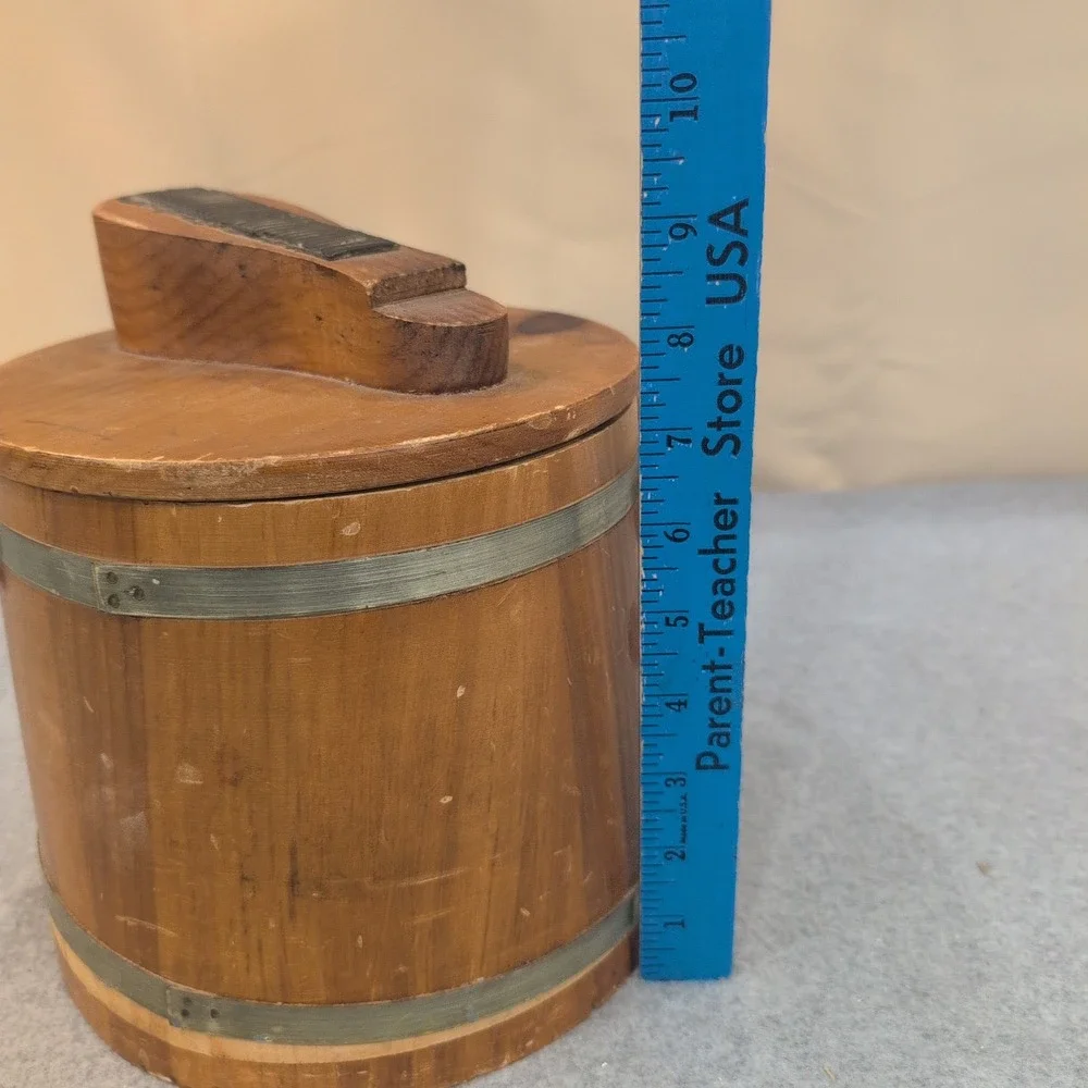 Vintage Firkin Style Wooden Shoe Shine Bucket with Footrest and German Brush - Picture 6 of 7